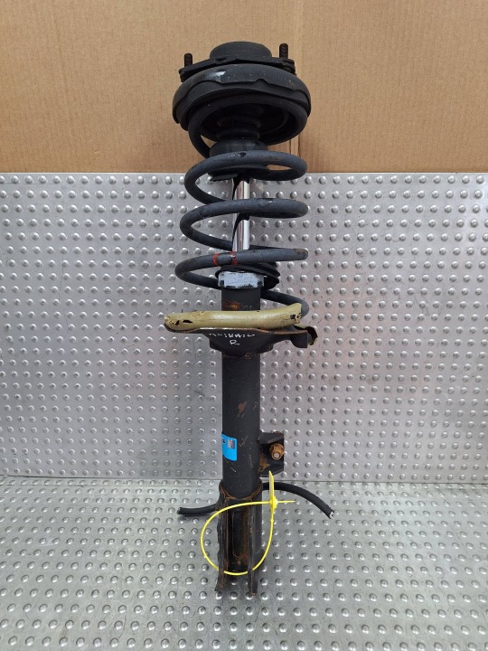 lengéscsillapító jobb eleje NISSAN X-TRAIL T30 01-07 32-m29-a