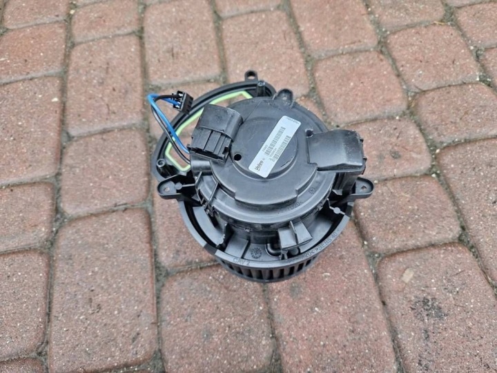 mini motor fan of the heating air conditioning devices Renault Megane IV T69963A