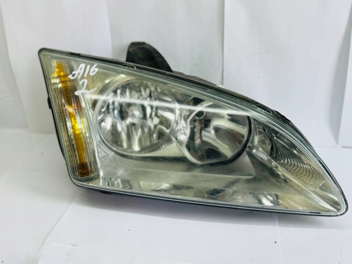 Ford Focus Licht vorne 4M5113099AD 10178 00157