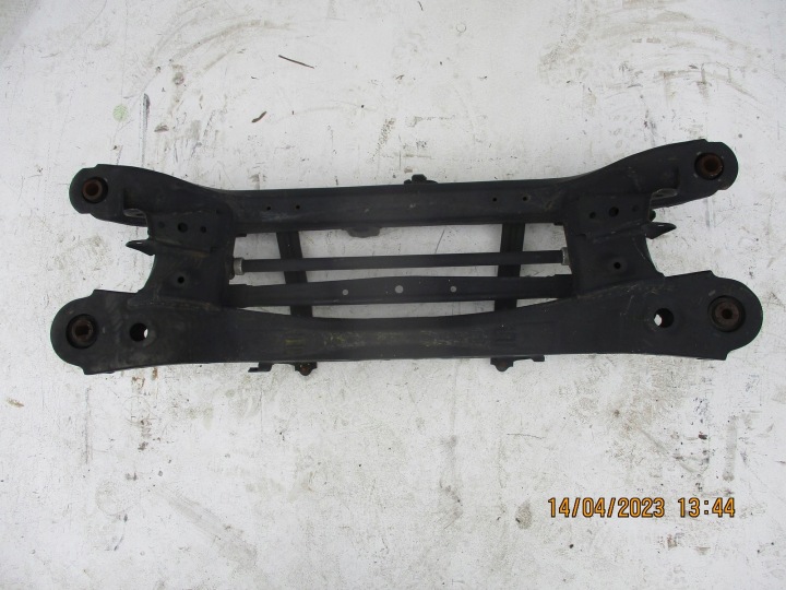 axle beam subframe axle beam rear part TOYOTA AURIS