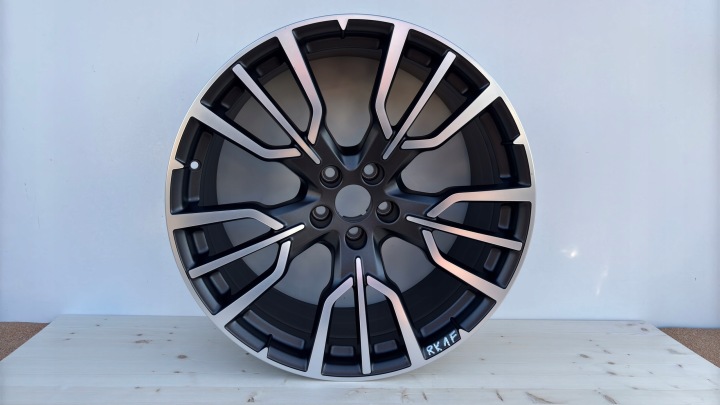 Jante Jante roue Arrière MASERATI GRECALE 10JX20 ET29 5X110 Neuf 670167100 RK1F