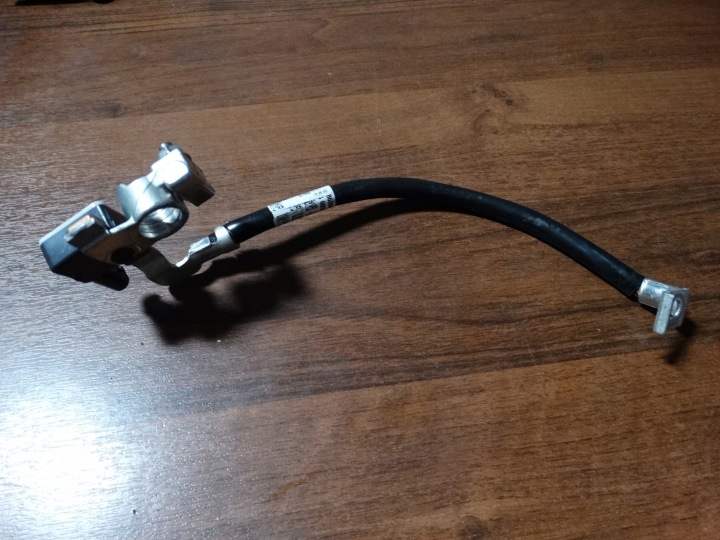 IDEALNA BATTERIEMANAGEMENT SENSOR MINUS BMW G11 G12 1
