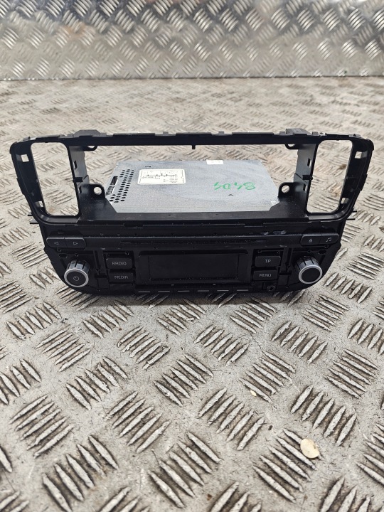 RADIO EKRAN VOLKSWAGEN UP 1S0035156H