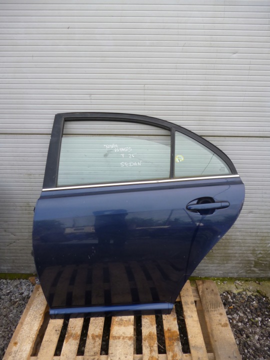TOYOTA AVENSIS T25 HB Portière Arrière Arrière Gauche GRANAT