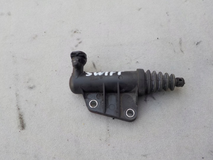 pump of the clutch suzuki swift mk6 1,3 16v 2008r 23820-63j00