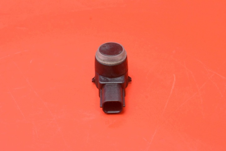 snímač parkovania predok PDC 13300764 OPEL ZAFIRA C TOURER 12-16