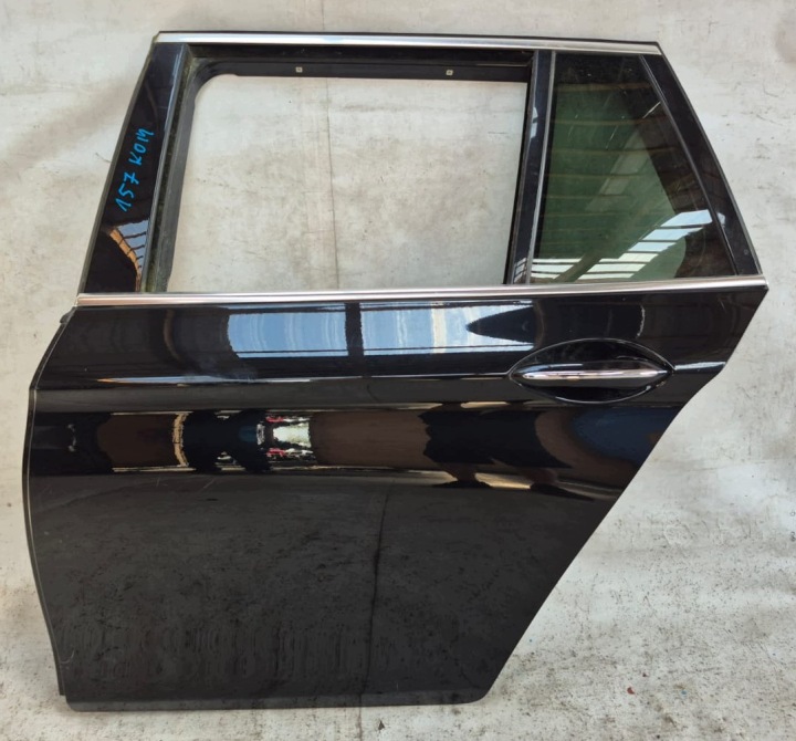 BMW 5 F11 09- dveře levé záď zadní
