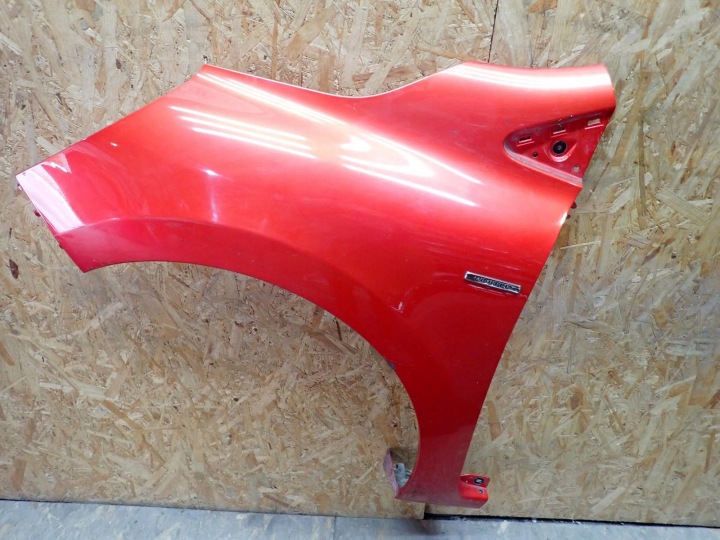 blatník levý předek přední RENAULT CLIO 4 IV BH 2012-2020R 631010624R