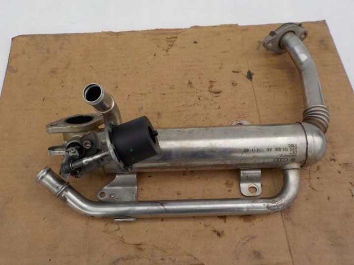VOLKSWAGEN POLO IV 1.9 TDI radiatore gas scarico usato 03G131512AD