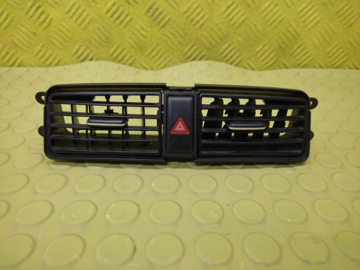 SUZUKI LIANA KRATKI rešetka ventilacije