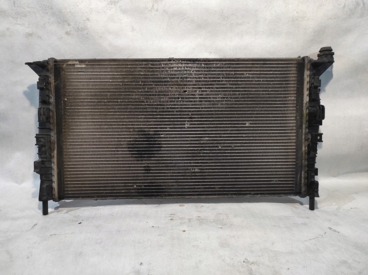 Kühler Wasserkühler FORD FOCUS MK II 2 1,4 B 80 KM HP 3M5H 8005 RK