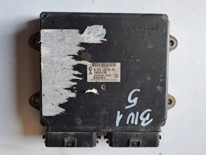 MITSUBISHI COLT Ordinateur Moteur ECU A1341502579 E6T42483 1860A708 Original