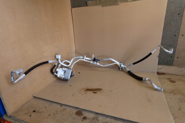PEUGEOT 308 T10 of the hose of the air conditioning HYBRYDA 983411628