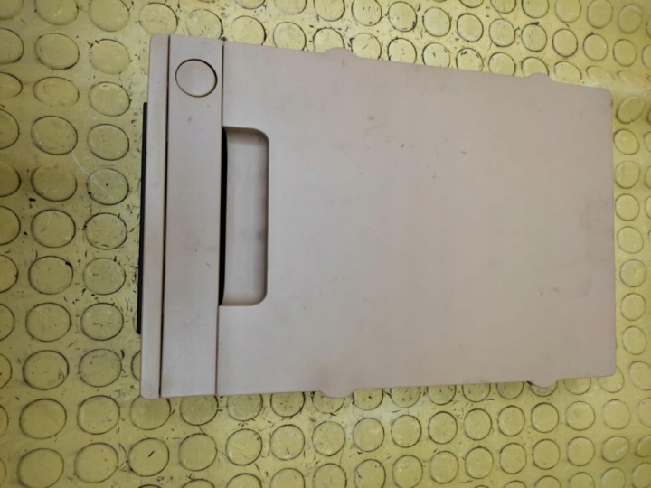 BMW E90 bracciolo posteriore 60970006