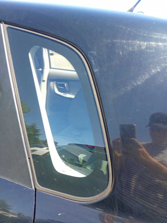 Vitre Latérale/côté Carrosserie Gauche Kia CERATO 1 et 04-07