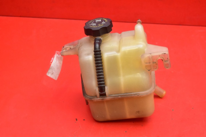 Ausdehnungsbehälter 96455727 SATURN VUE 2 II 3.6 V6 4X4 252 KM 07-10
