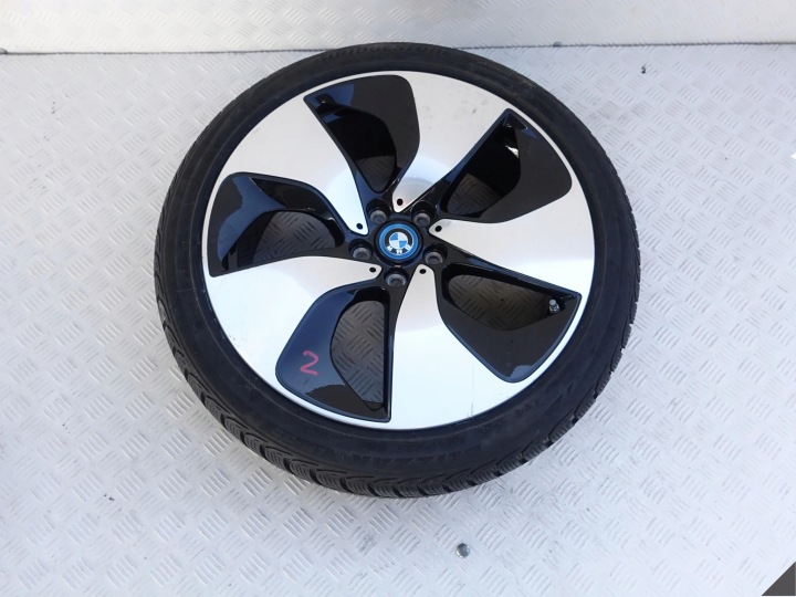 BMW I8 6853004 FELGA 7,5JX20 GUMA ET40 215 45