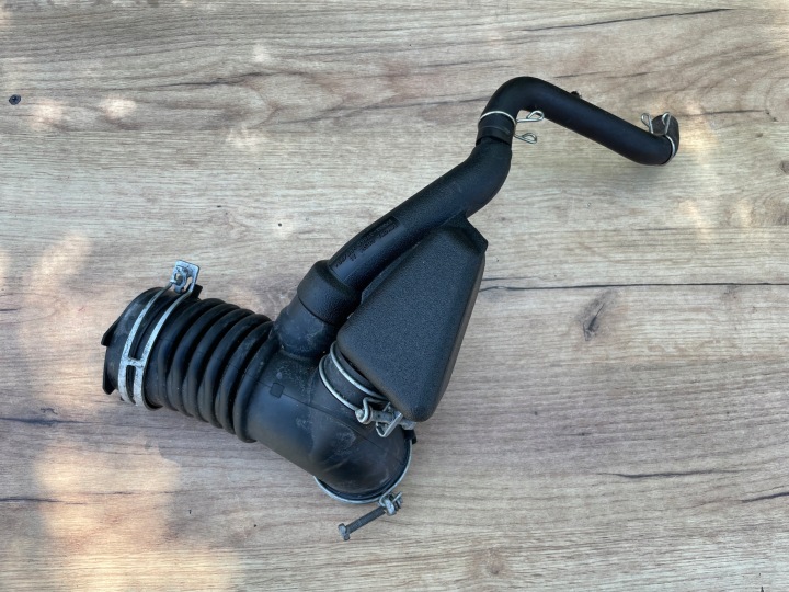 REZONATOR pipe tube LEXUS CT 200H 17893-37050