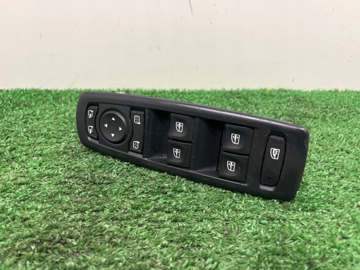 panel ovládania okna šoférov RENAULT MEGANE 3 809610006R