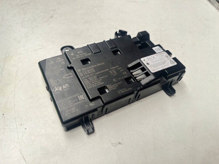 MERCEDES W177 LADOWARKA INDUKCYJNA A1779000909