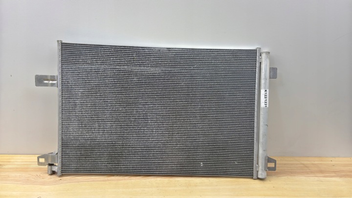 VW TRANSPORTER T5 T6 RADIATEUR / REFROIDISSEUR KLIMY CLIMATISATEUR AIR CONDITIONNÉ 7E0820411G K122/1231