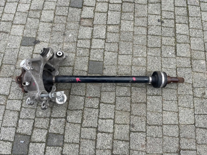 BMW 5 G30 G31 glavčina igle stražnja desna 6866338