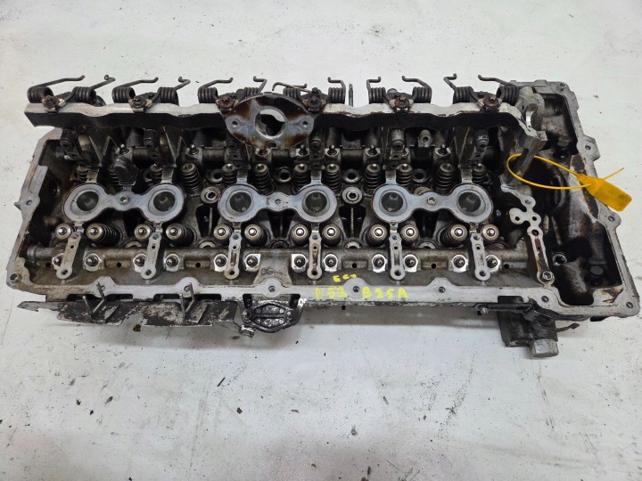 head. BMW E60 N52B25A 7535323