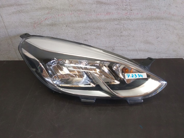 FAR PREDNJI DIO DESNA FORD FIESTA MK8 FULL LED