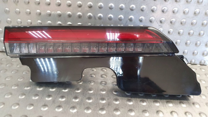 light rear part right VOLVO C40 to the bonnet 21- 32365673