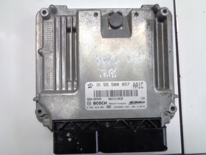 OPEL ASTRA J 1.3CDTI számítógép Vezerlő egység a motrot 55580857 0281018081