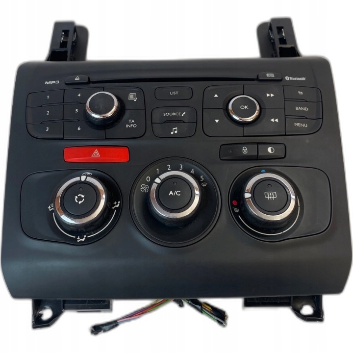 Panel air conditioning devices of the air conditioning radia Citroen C4 II B7