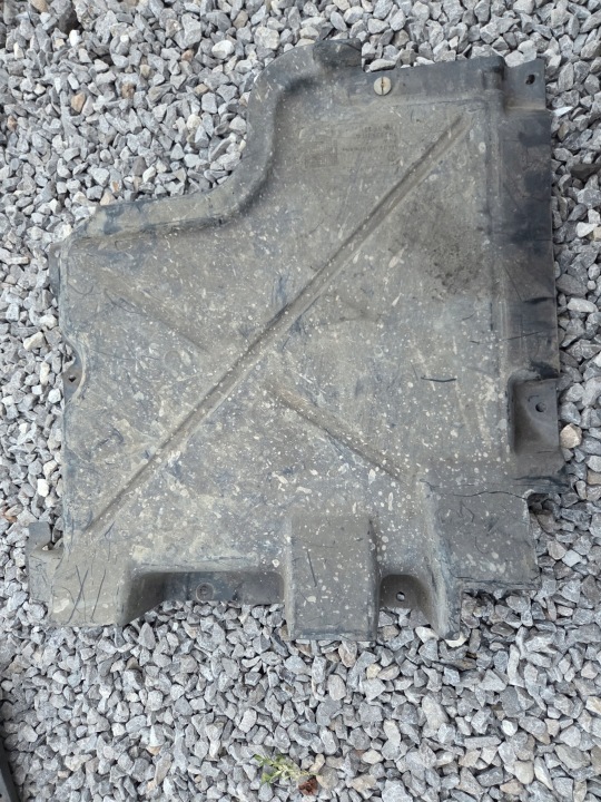 copertura GREMBIALINA Protezione Sottoscocca sinistra posteriore VOLKSWAGEN VW TRANSPORTER T5 7H3825211A