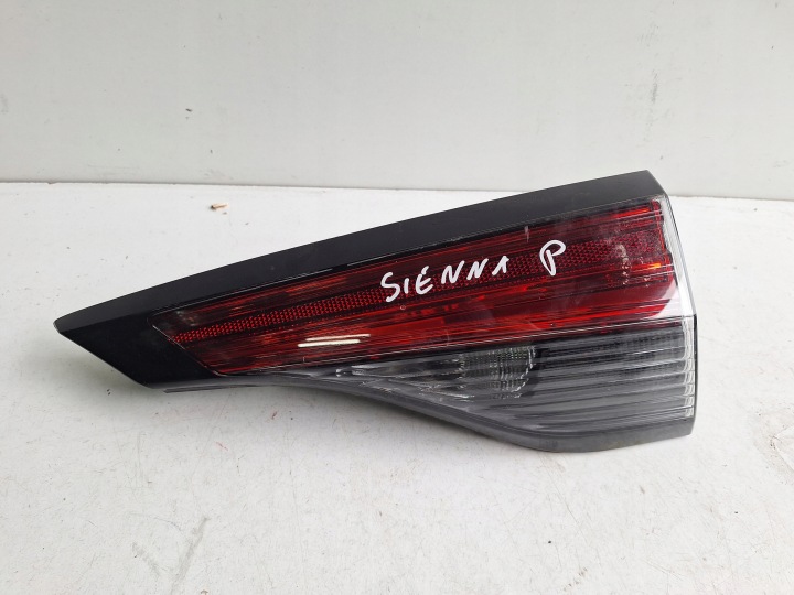 TOYOTA SIENNA IV 2022-> light right rear part trunk door