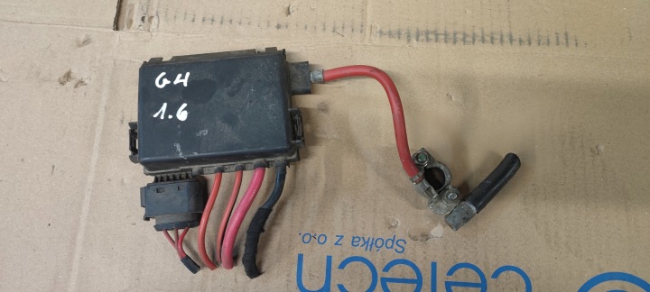 VW GOLF IV 4 BORA Kasten der Sicherungen für AKUMULATOR 1J0937550AA