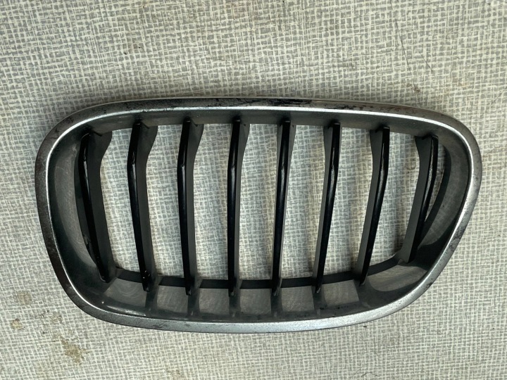 Grill vorne salberk Nieren links BMW 1 F20 F21 7239021 @M