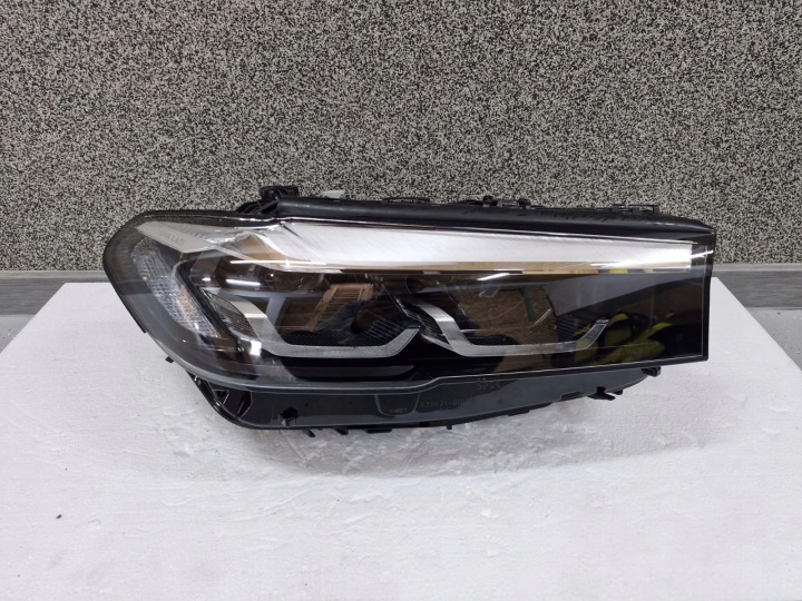 Licht rechts BMW 5 G30 G31 LIFT Full Led 2022