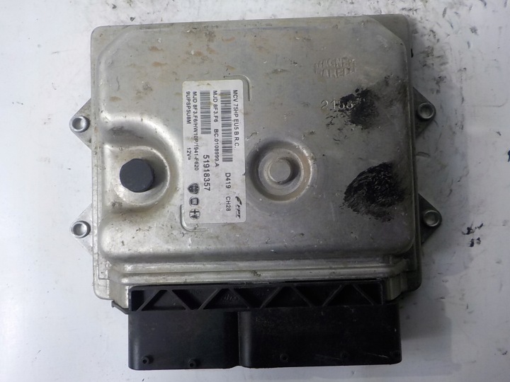 FIAT FORINO III Computer Bedienteil 51918357 MJD 8F3.F6 D419