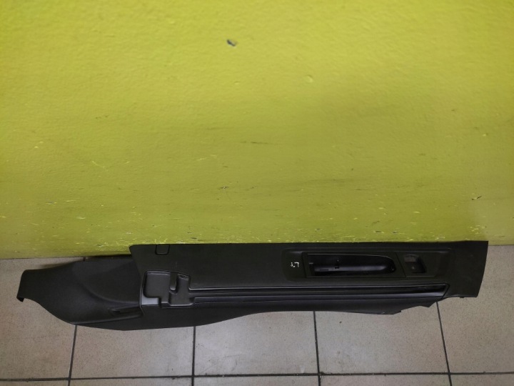 CITROEN C5 III KOMBI Habillage revêtement panneau intérieur porte Gauche Arrière 9682033377