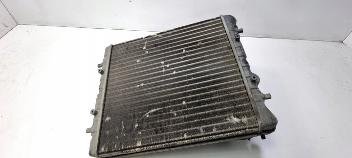 Radiatore motore usato 731607 SKODA OCTAVIA e