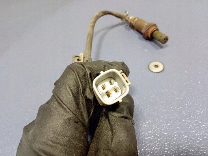 TOYOTA AURIS II LIFT 15-18 1.6 132KM SONDA LAMBDA 89465-12A40 5