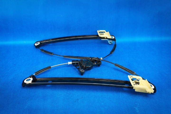 mechanismus stahování okna záď Audi A8 4N0839461A