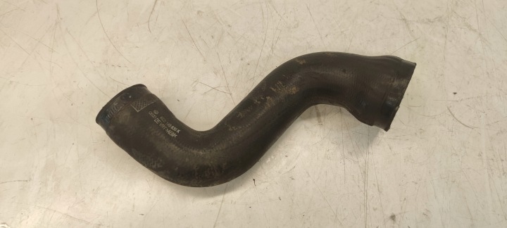 pipe hose of the intercooler AUDI A4 B6 B7 8E0145838K