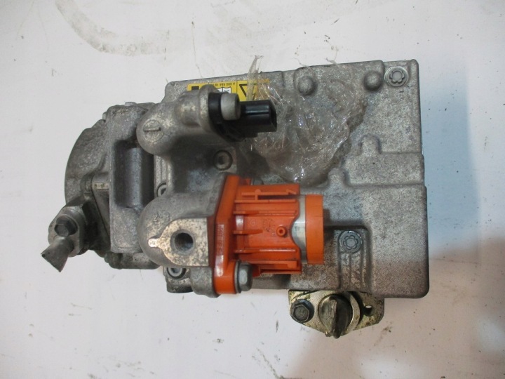 COMPRESSEUR CLIMATISATEUR AIR CONDITIONNÉ RENAULT 926000134R
