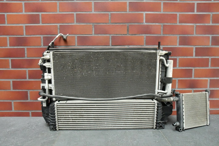 radiatore KOMPLET Radiatore motore usato KLIMA BMW 1 F40 2 F44 2 F45 X1 F48