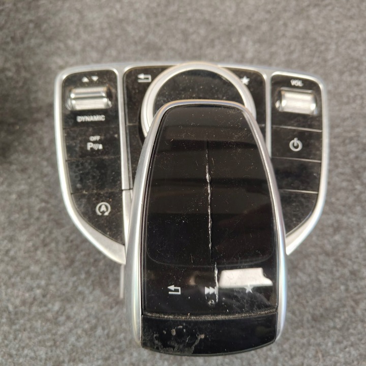 panel ovládání multimediami Mercedes-Benz C W205 A2059004819