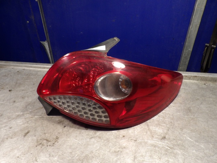 Peugeot 206+ Licht hinten rechts 11-8057B 11-8057R