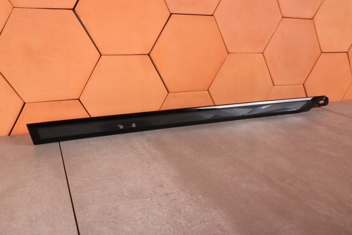 BMW G60 G61 G68 PANEL DOTYKOWY lišta dveře pravý předek SZKLO 5A98DE0