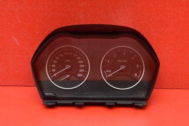 Instruments tachymètre compte tours Horloge montre tableau bord AUTOMAT EU 9295446 BMW F46 1.5 D 116 KM 18-21