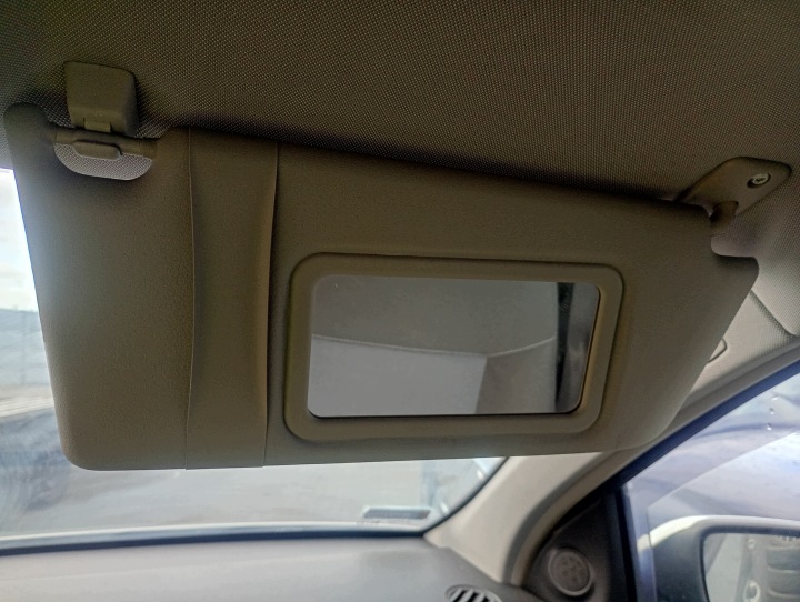 Kryt przeciwsloneczna pravá spolujazdca Opel Astra H 04-10