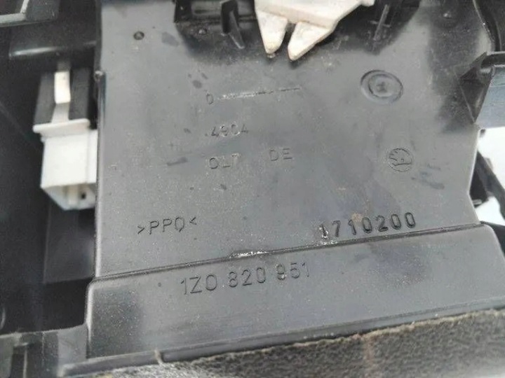 Είσοδος της κονσόλας αέρα SKODA OCTAVIA I (1U2) 8102535 1.8L βενζίνη 110kW 7